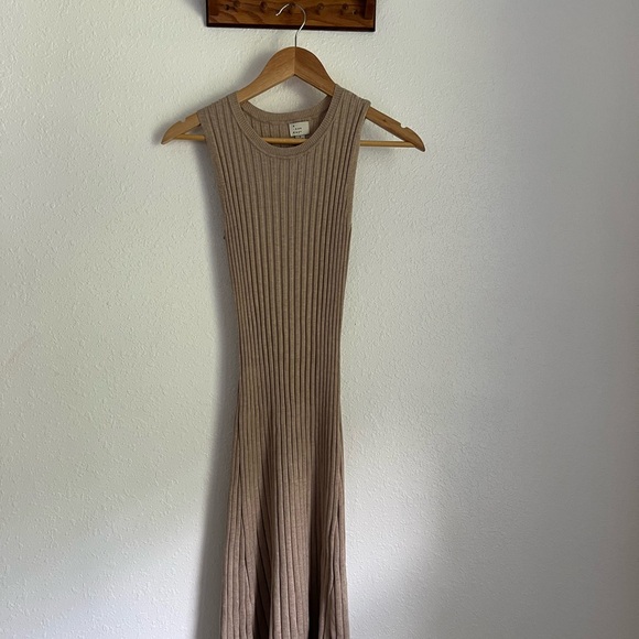 Cream Ribbed Sweater Dress - Picture 6 of 7